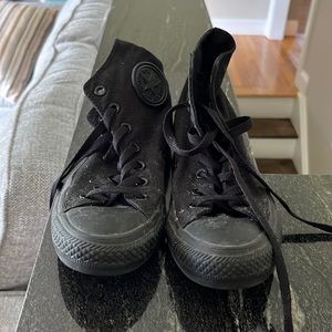 Black converse